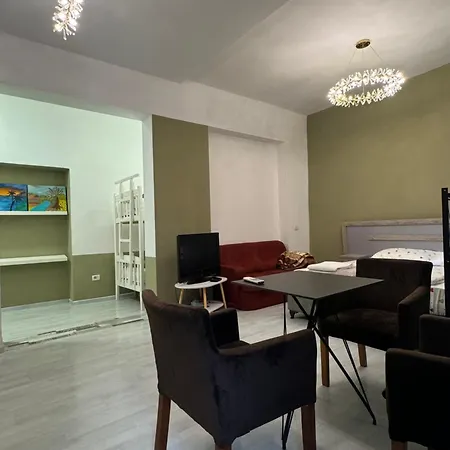 Center Apartment *