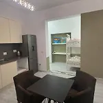 Center شقة تيرانا